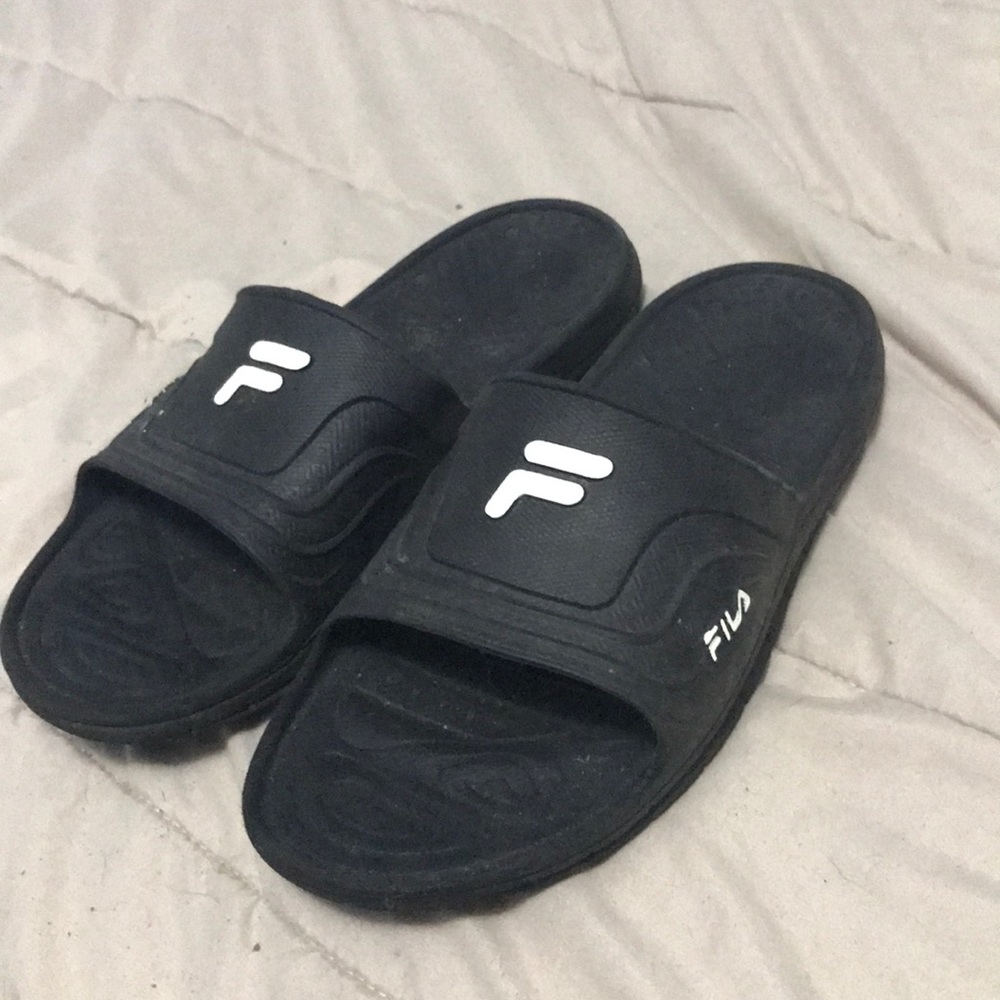 Fila slides